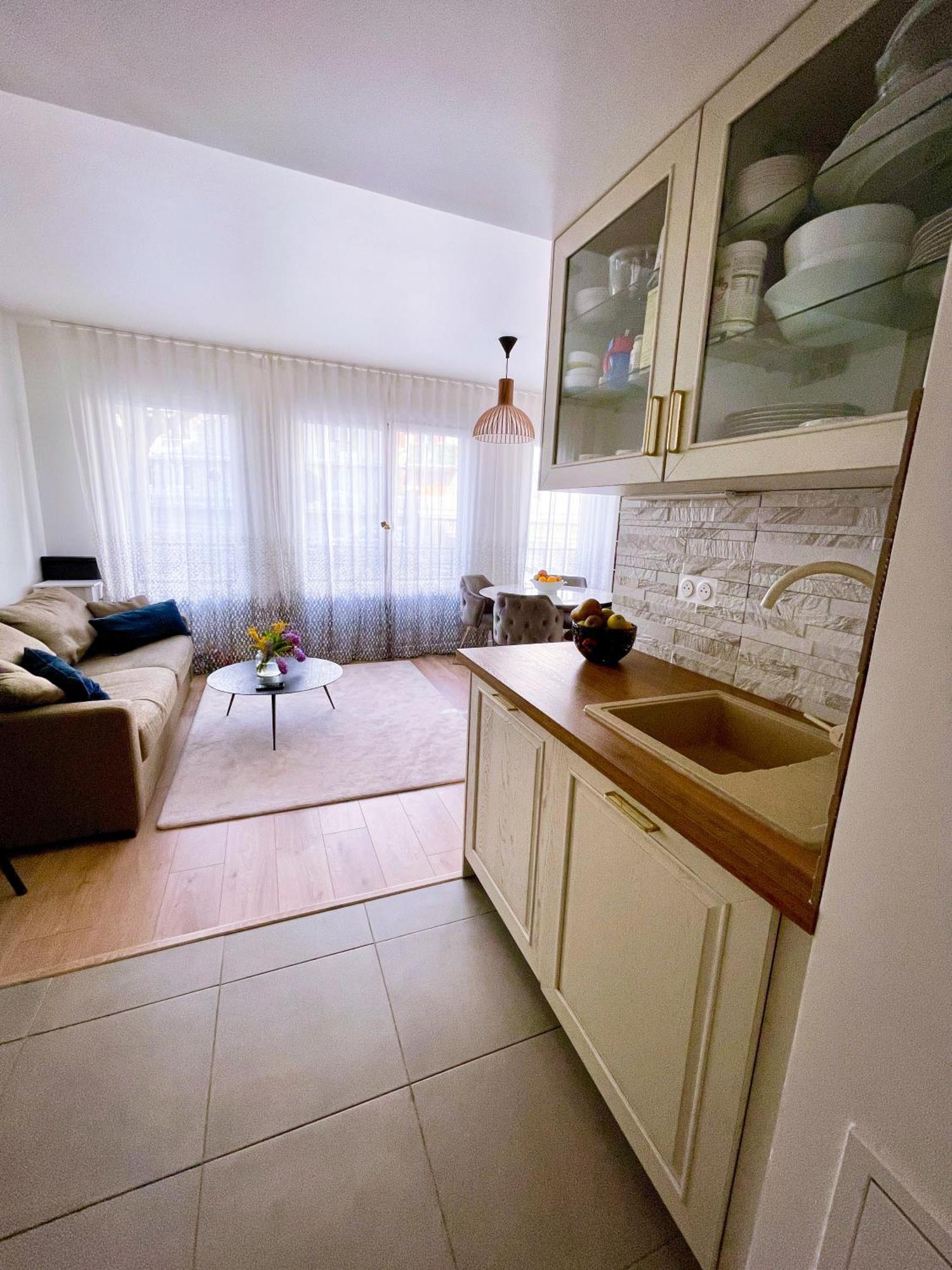 Grand Appartement Клиши Экстерьер фото